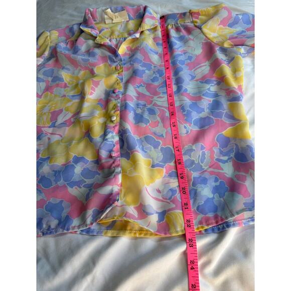 Vintage Floral Blouse -Made In The USA - Picture 7 of 13